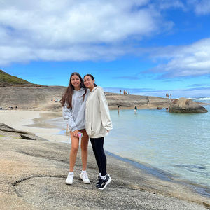 Meet your Posher, Alexia